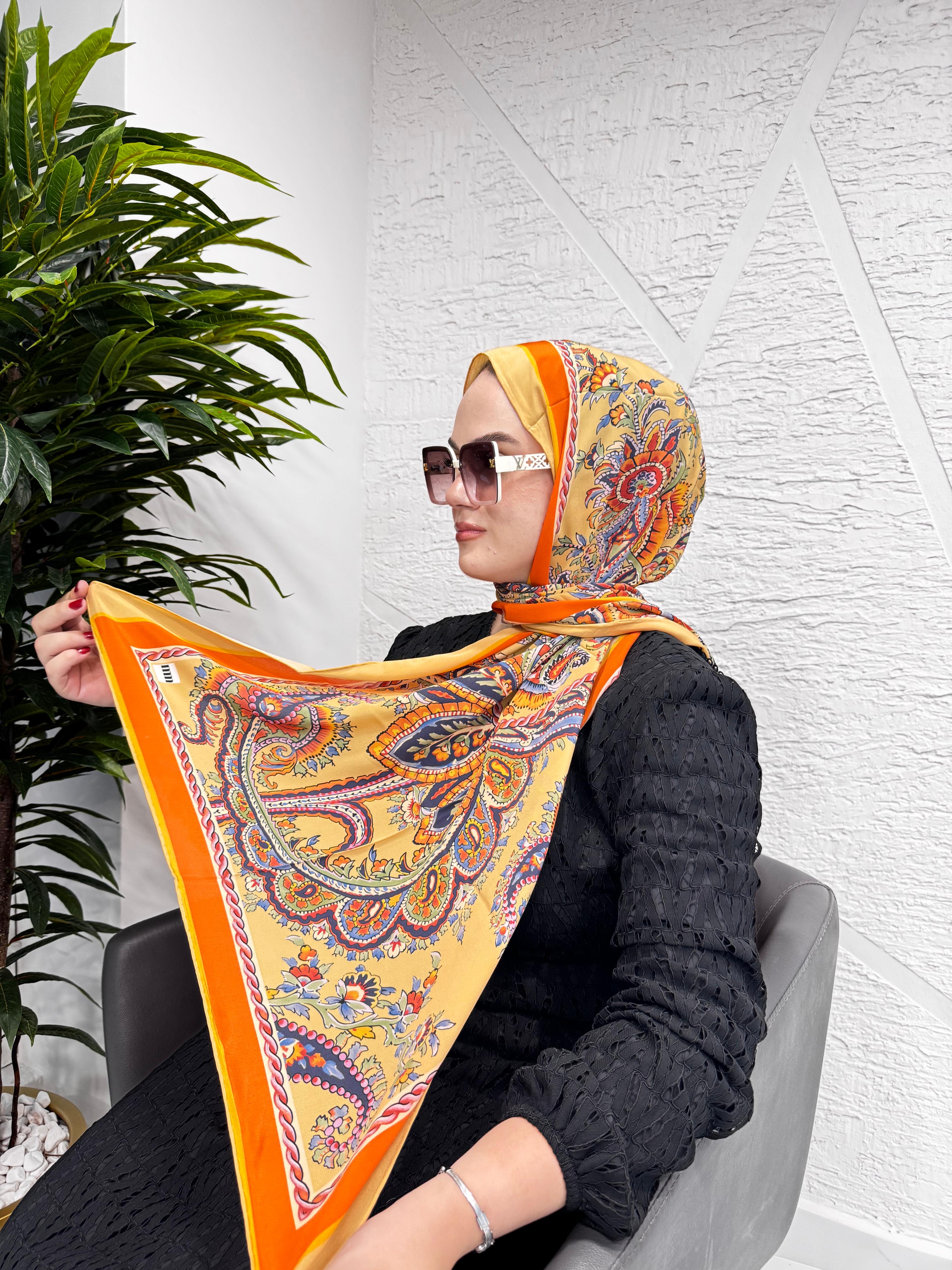 SUN PAISLEY