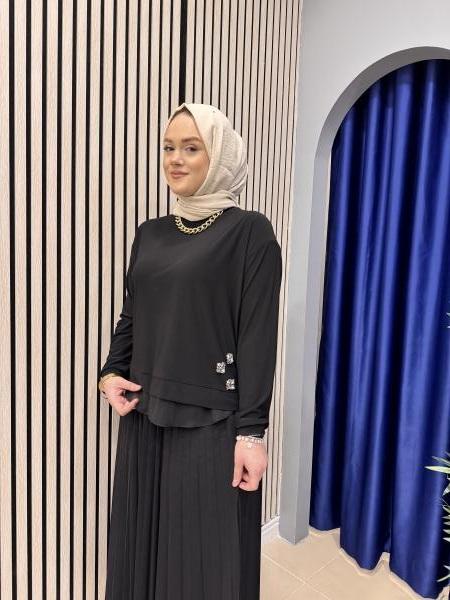 CEREMONY 5982 TUNİĞİNİN ÖNÜ BONCUK TAŞ VE ŞİFON DETAY PLİSELİ SANDY ETEK TAKIM SİYAH