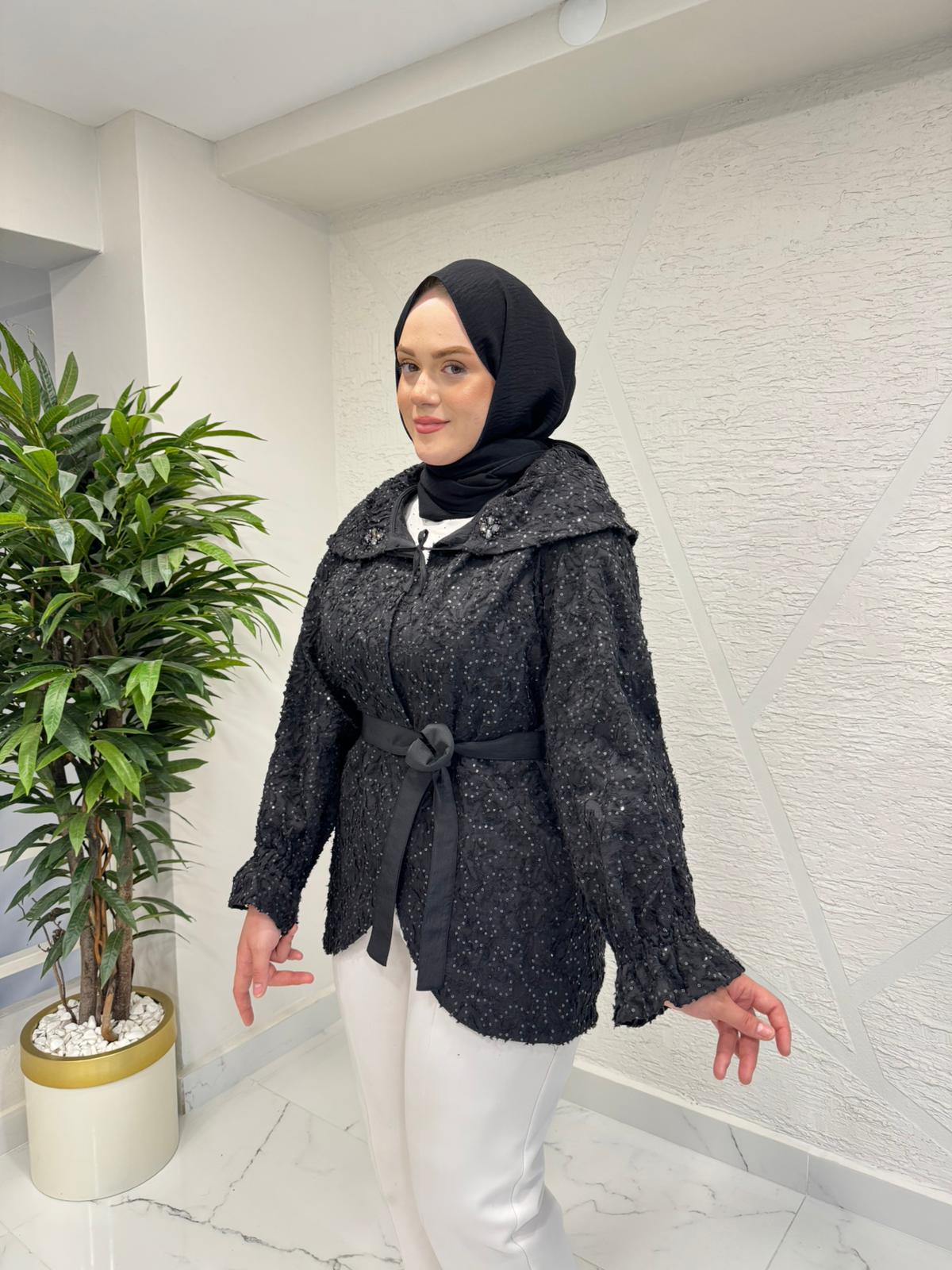 CEREMONY 26Y865 YAKASI BAĞCIKLI ORGANZE JAKAR BELDEN KUŞAKLI KISA KAP SİYAH