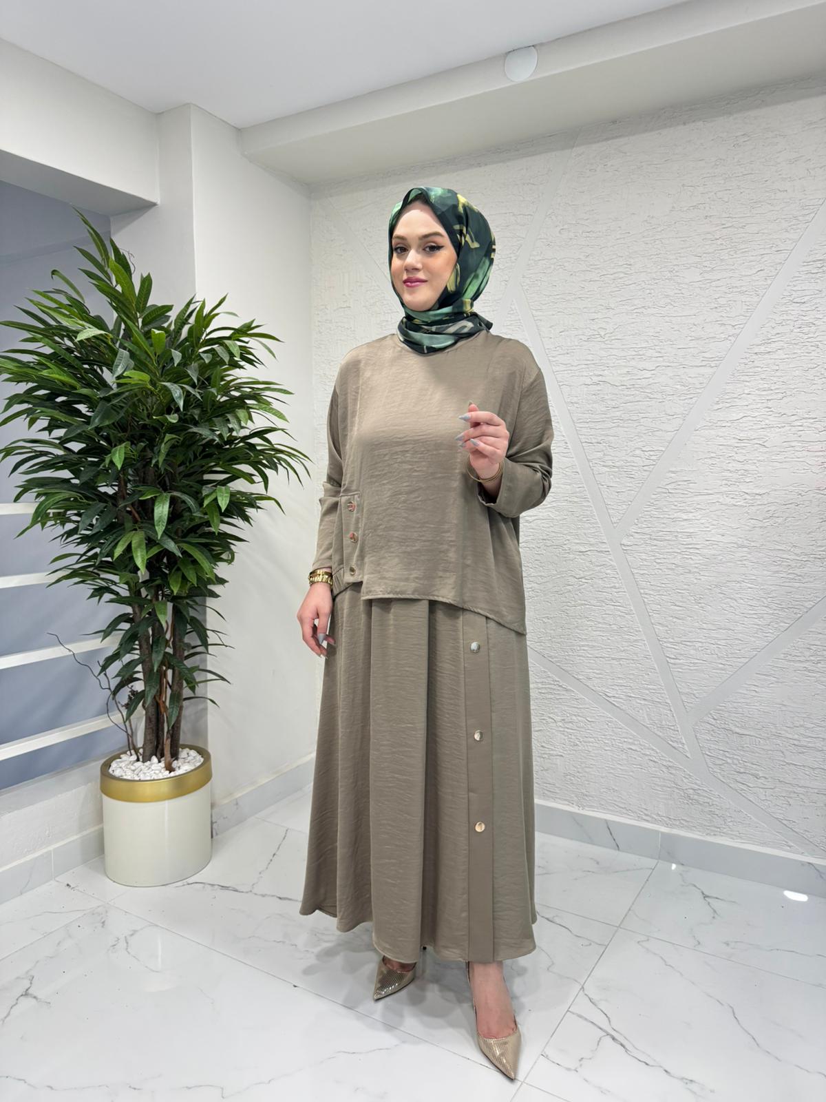 CEREMONY 26Y956 BLUZU VE ETEĞİ ÇIT ÇIT AKSESUAR DETAYLI SAPPHIRE TAKIM KÜF