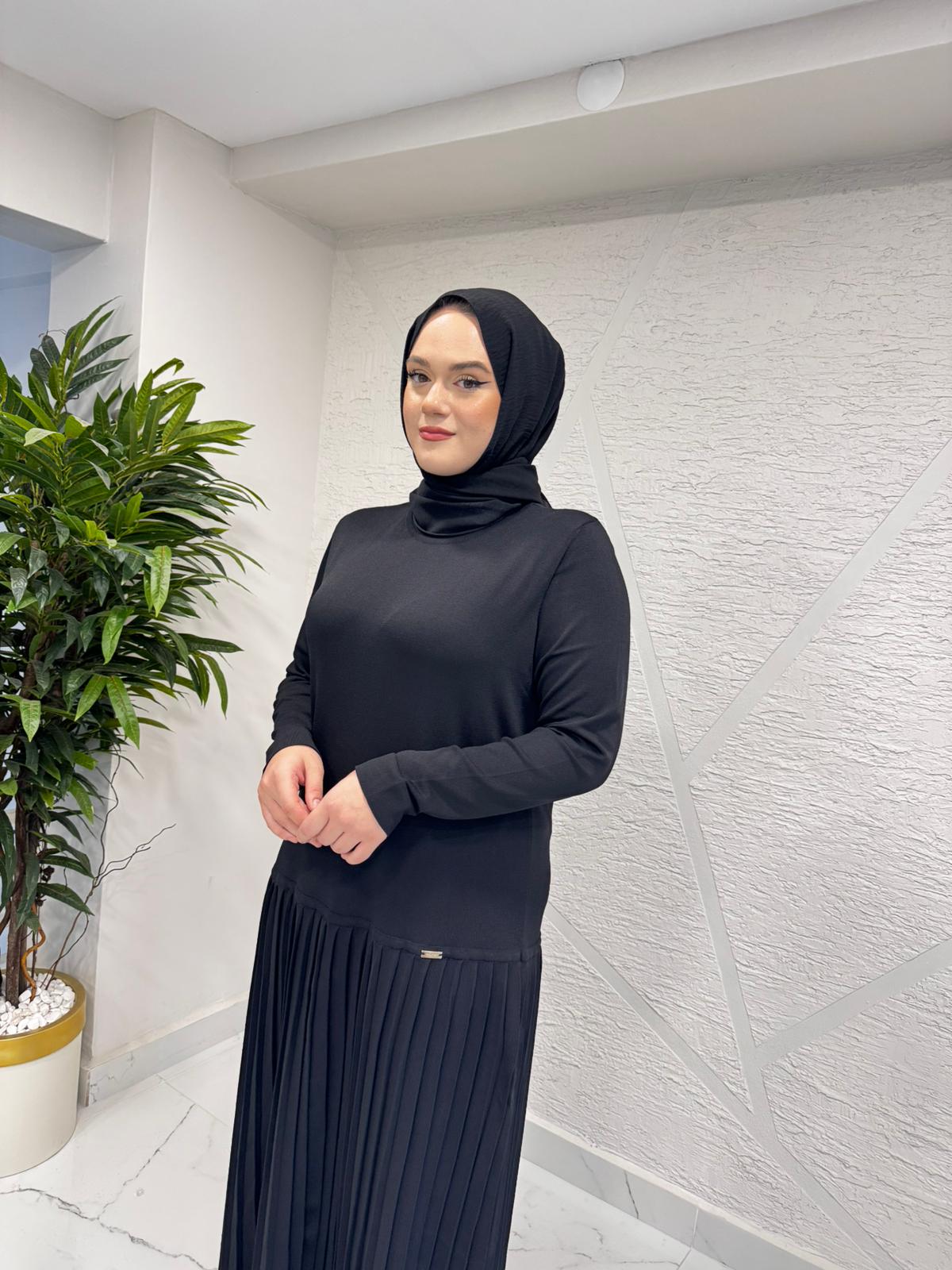 NİLİWİ 3110 ETEĞİ PİLİSELİ TRİKO ELBİSE SİYAH