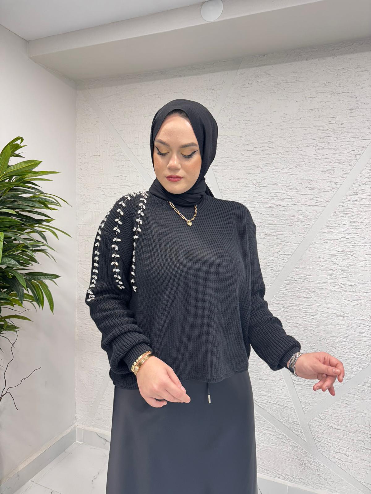 MISSEMRAMISS 4873 TAŞ İŞLEMELİ TRİKO BLUZ SİYAH