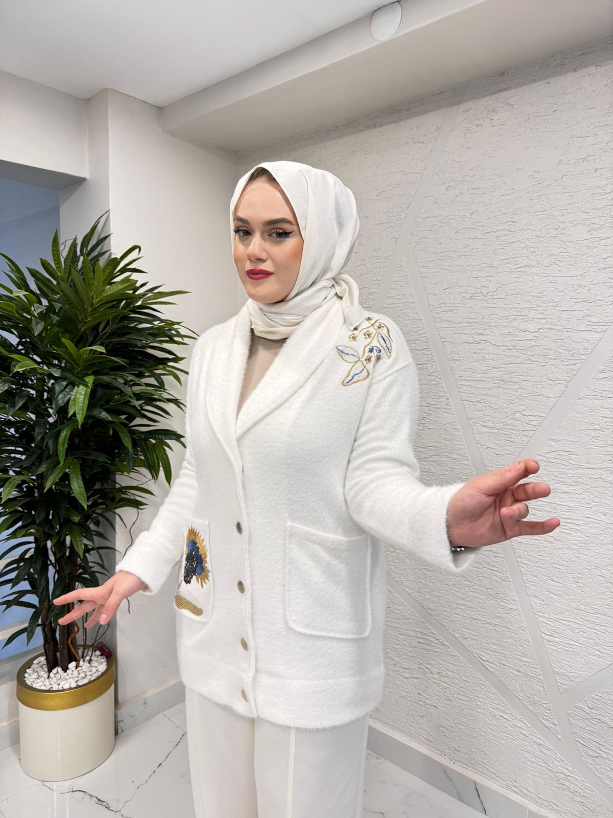 MISSEMRAMISS 4882 ALORA NAKIŞ DETAYLI ANGORA CEKET EKRU