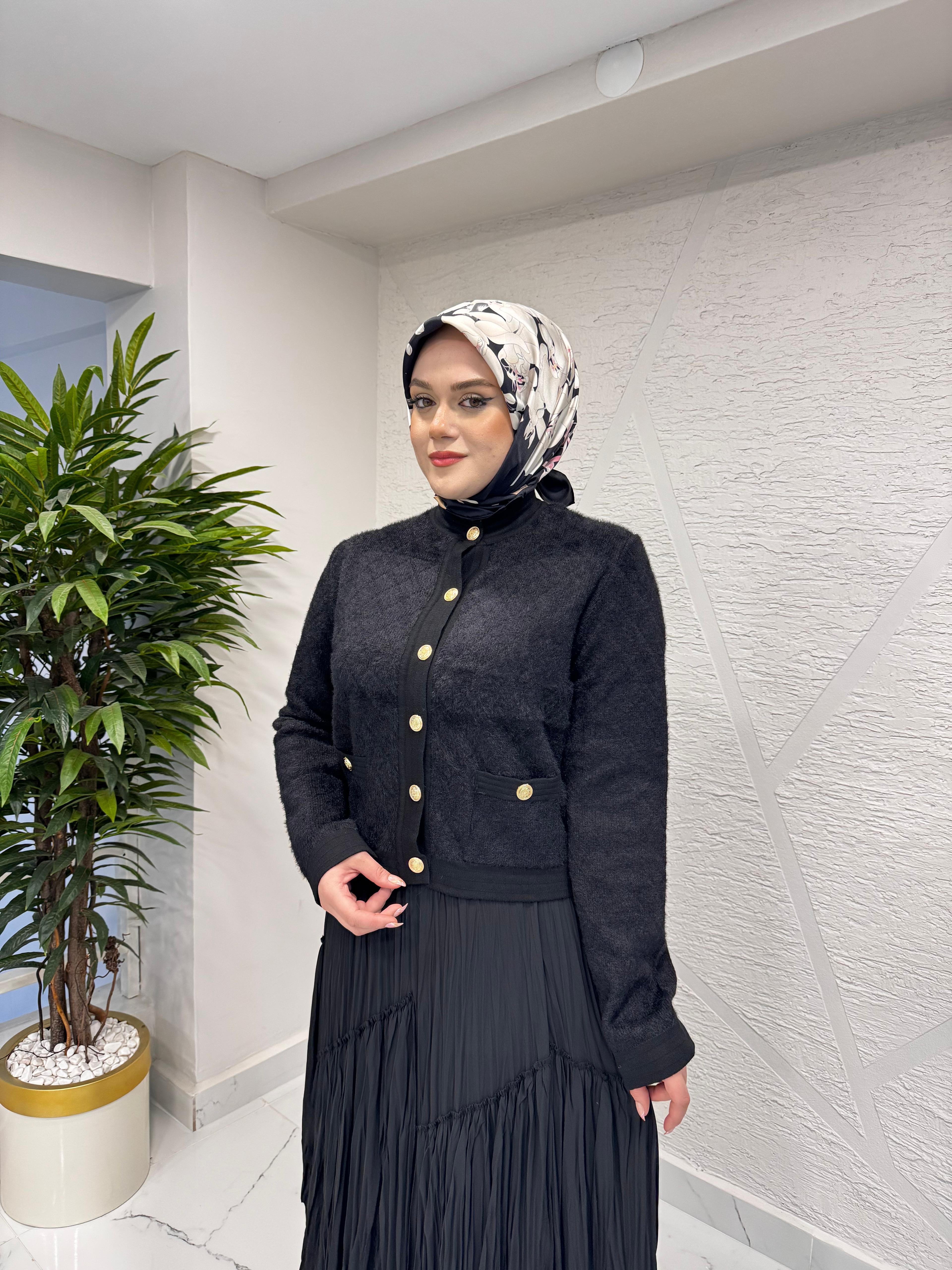 MISSEMRAMISS 4938 DÜĞME DETAY MİDİ TRİKO HIRKA SİYAH