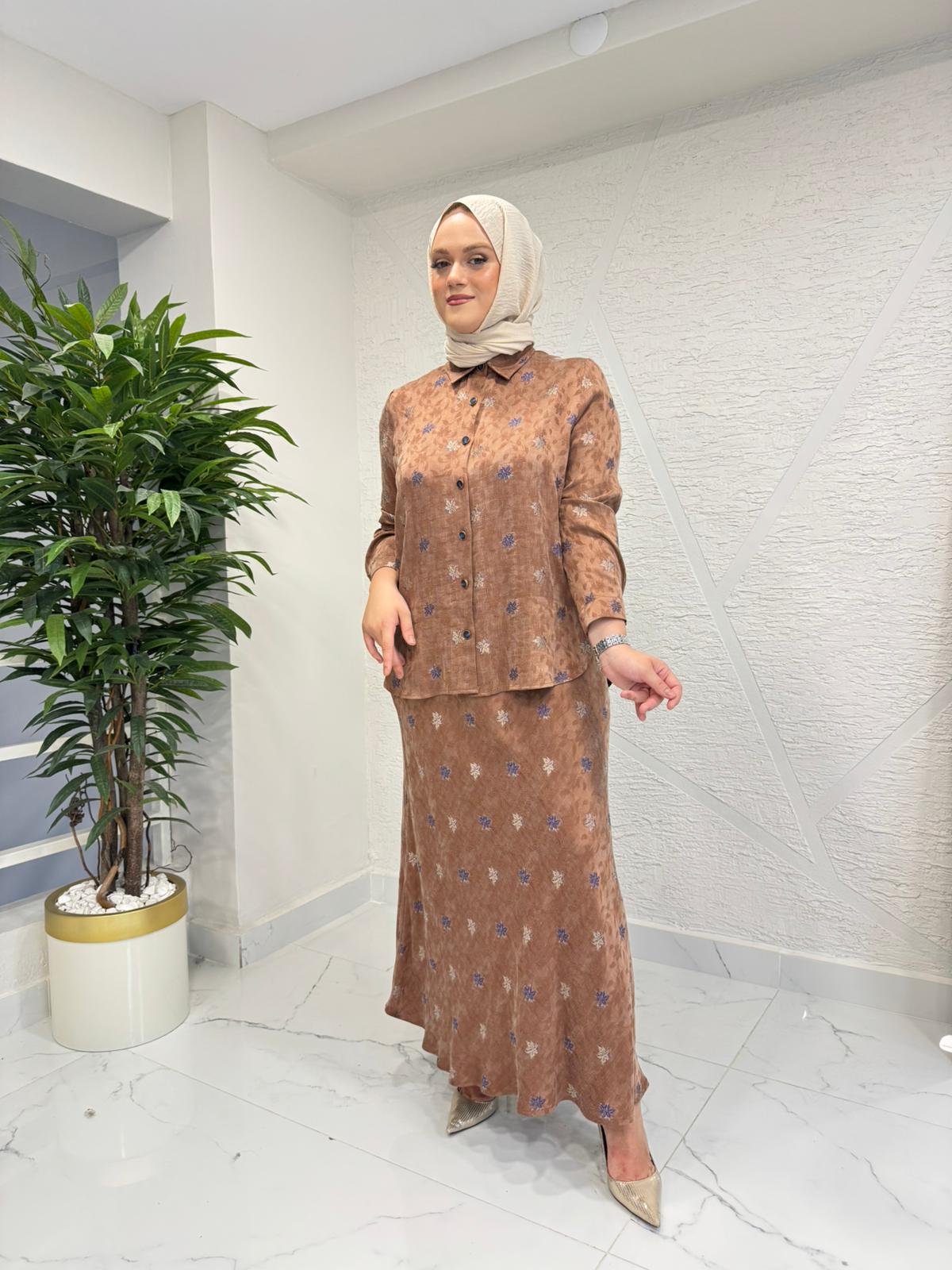 MYRED 50513 YAPRAK DESENLİ GÖMLEK ETEKLİ TAKIM CAMEL