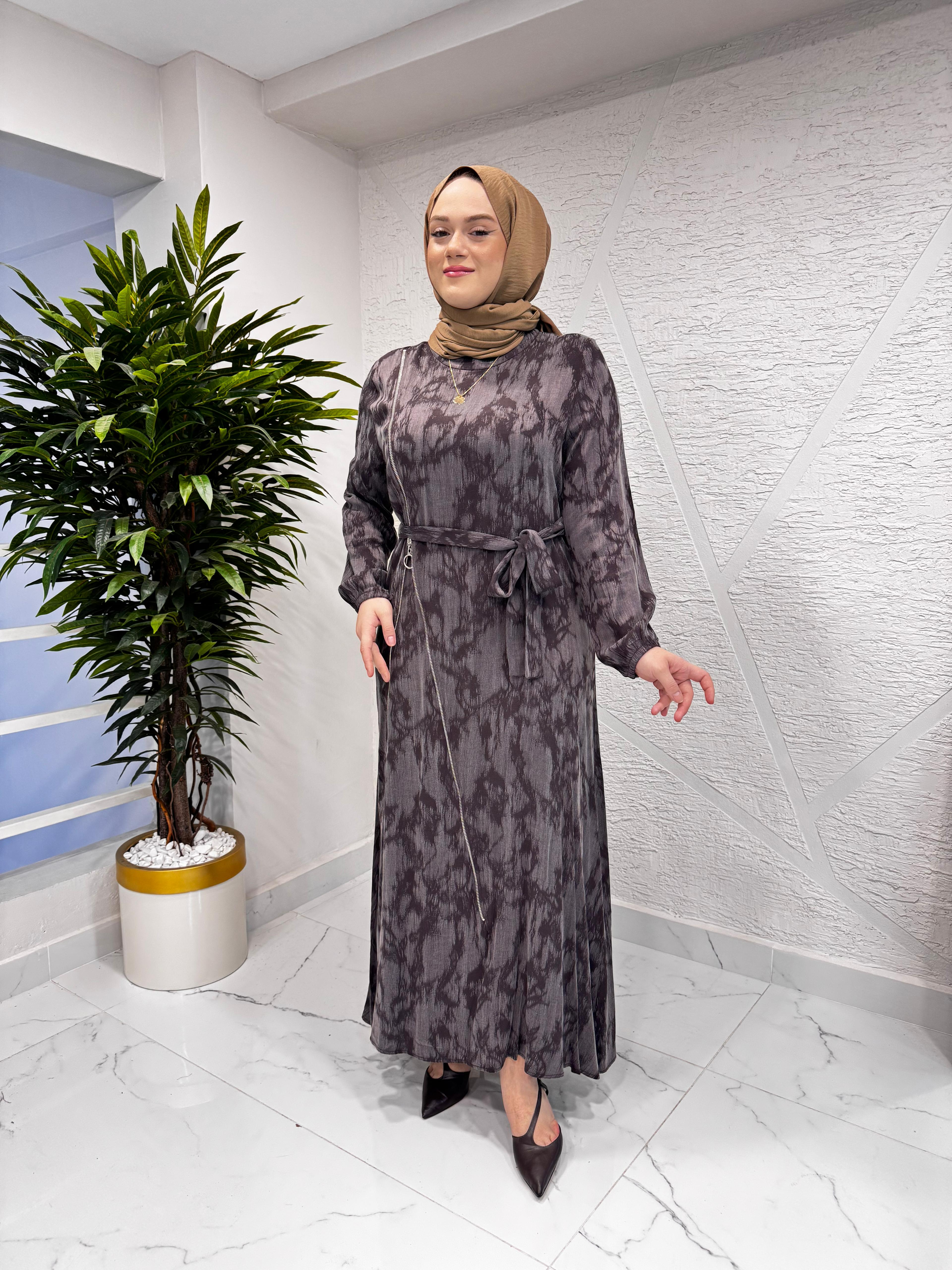 CLEMENCE 5393 YANLARI FERMUAR DETAYLI İPEK ELBİSE KAHVERENGİ