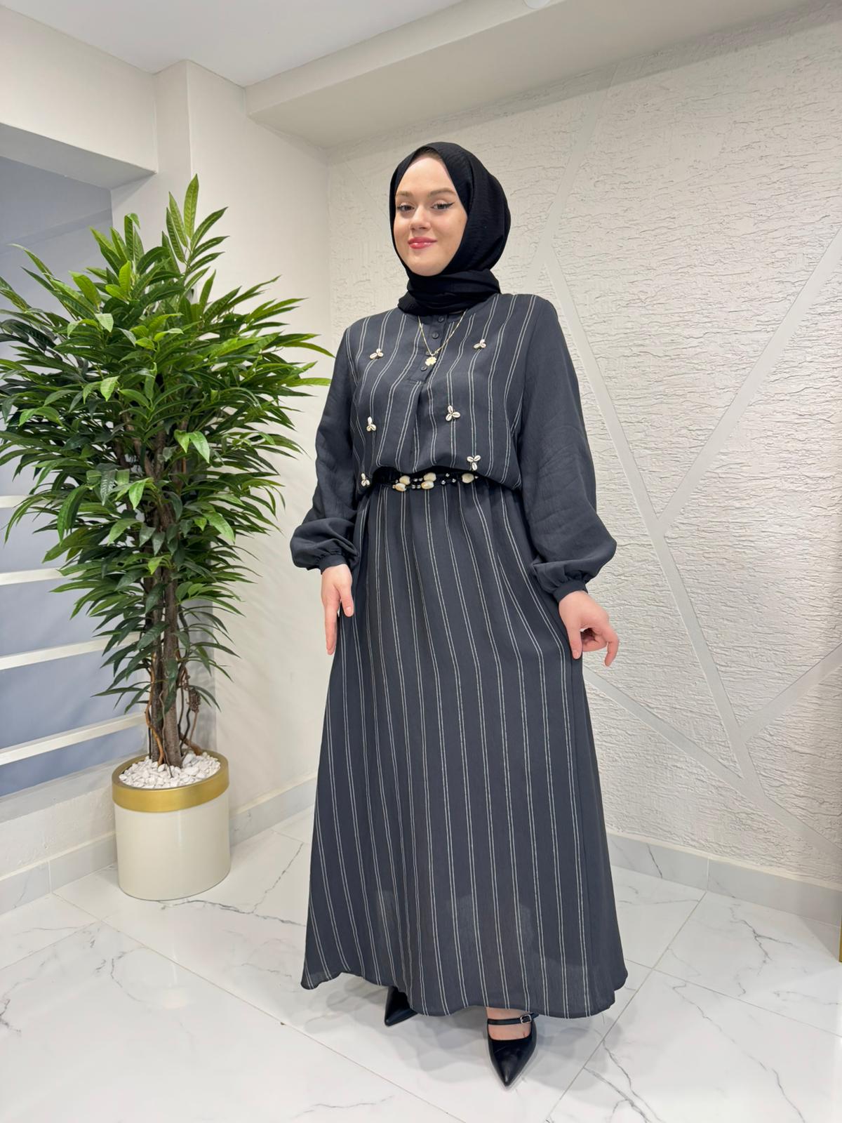 CEREMONY 26Y917 İSTİRİDYE DETAYLI ÖNÜ YARIM PATLI MİRANDA ETEKLİ TAKIM SİYAH