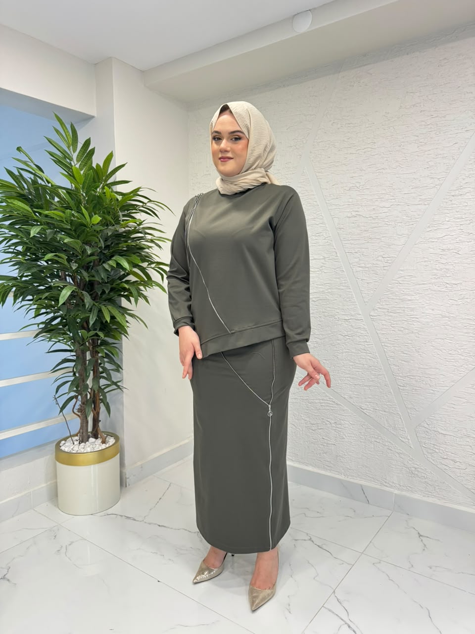 CEREMONY 26K936 BLUZU VE ETEĞİ ÇAPRAZ FERMUAR DETAYLI LUNA ETEKLİ TAKIM HAKİ