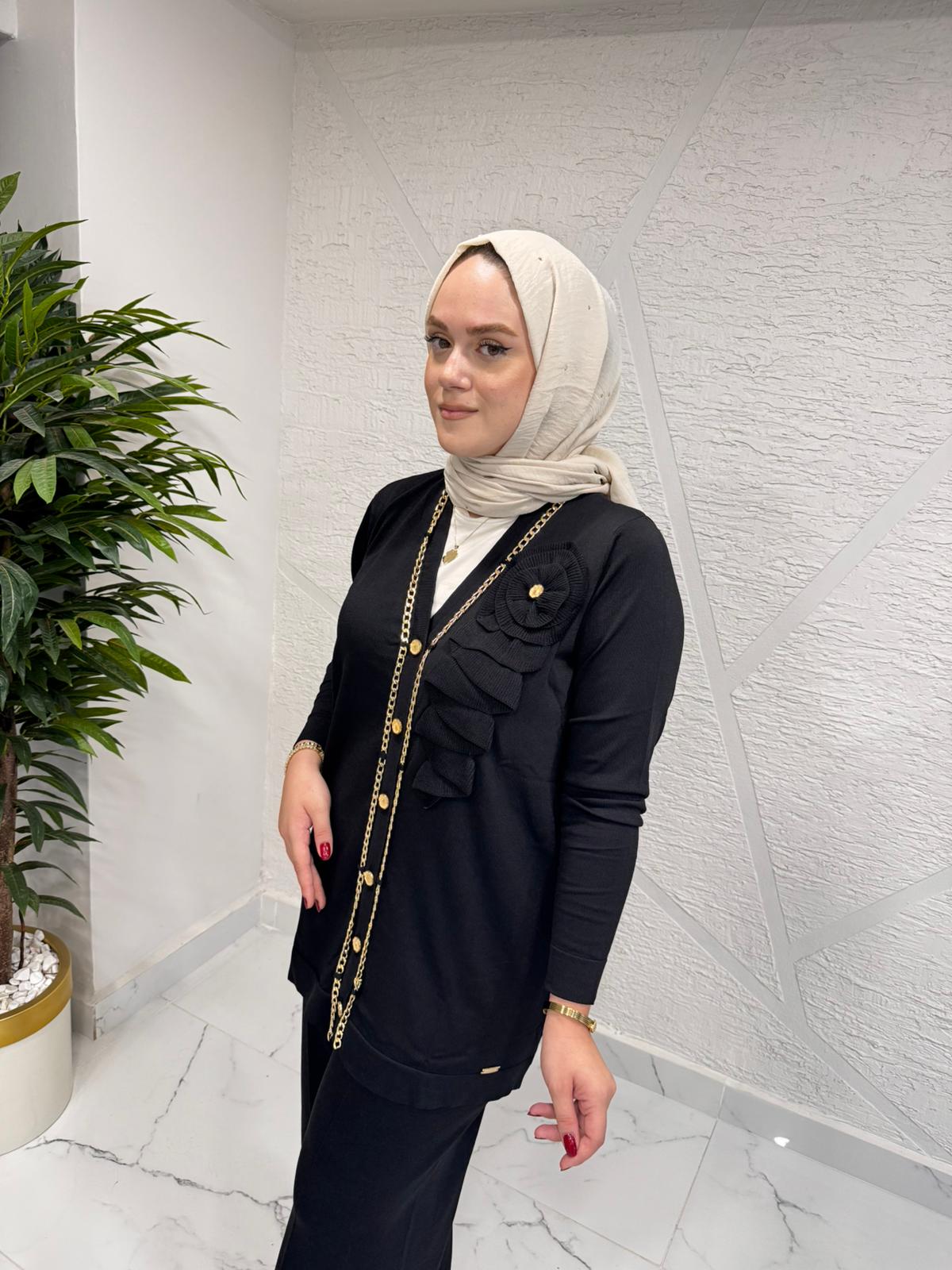 NİLİWİ 3089 YAKA ÇEVRESİ ZİNCİRLİ YAKADA SELANİK ÖRGÜ SÜSLÜ TRİKO HIRKA SİYAH