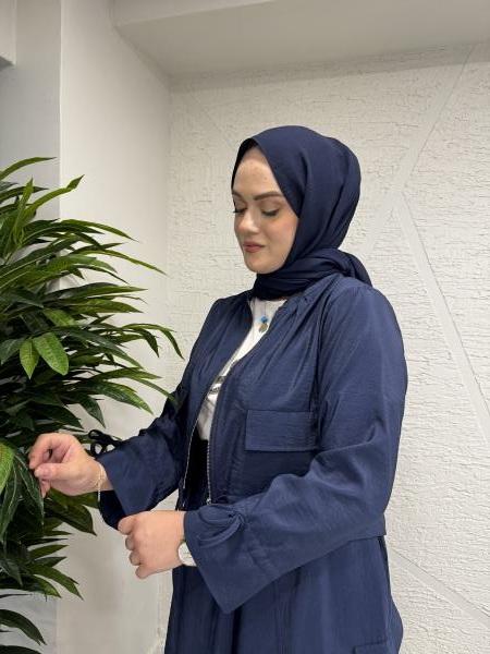 CEREMONY 5899-5633 ETEK UCU VE KOLLARI BÜZGÜLÜ ÖNDEN FERMUARLI AKSESUARLI KISA DUBAI CEKET ETEK TAKIM LACİVERT