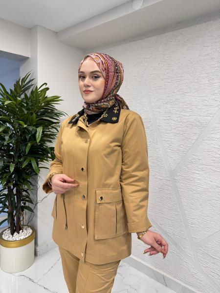 LİSA 6013 YAKASI İŞLEMELİ TRENÇ TAKIM BEJ