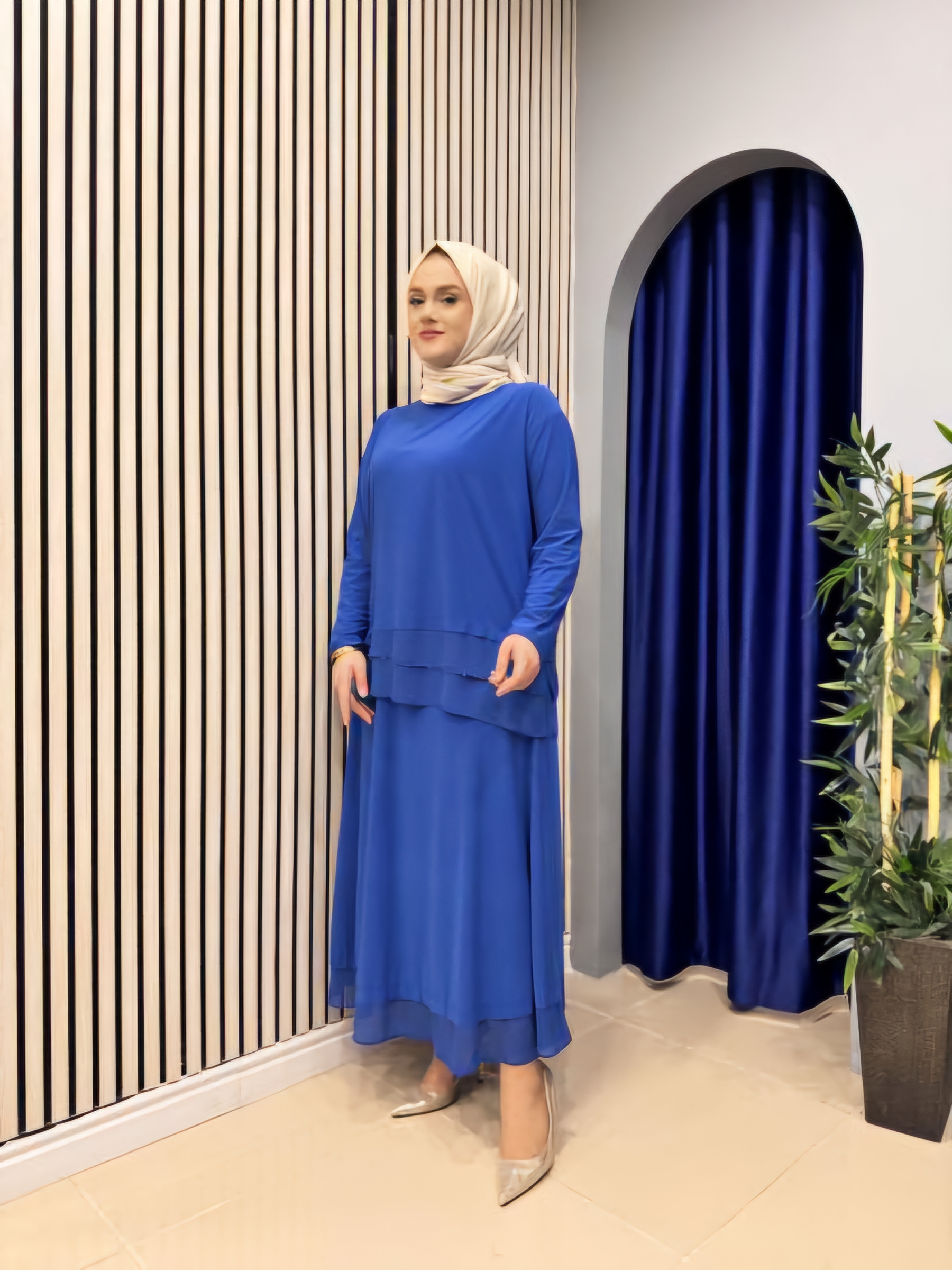 CEREMONY 59112 TUNİĞİNİN VE ETEĞİNİN ŞİFONLU MİNİK AKSESUAR DETAYLI SANDY TAKIM SAKS