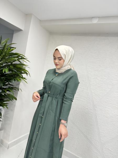 CEREMONY 5741 ÜÇGEN KUPLU ÖNDEN DÜĞMELİ BELİ KUŞAK KEMER DETAYLI PASION ELBİSE TURMALİN YEŞİL